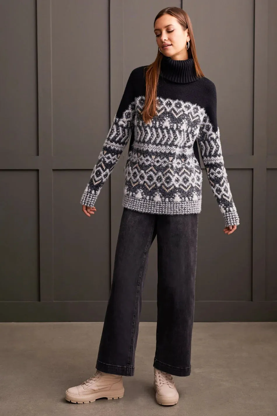 TR5645o Turtleneck Fuzzy Intarsia Sweater