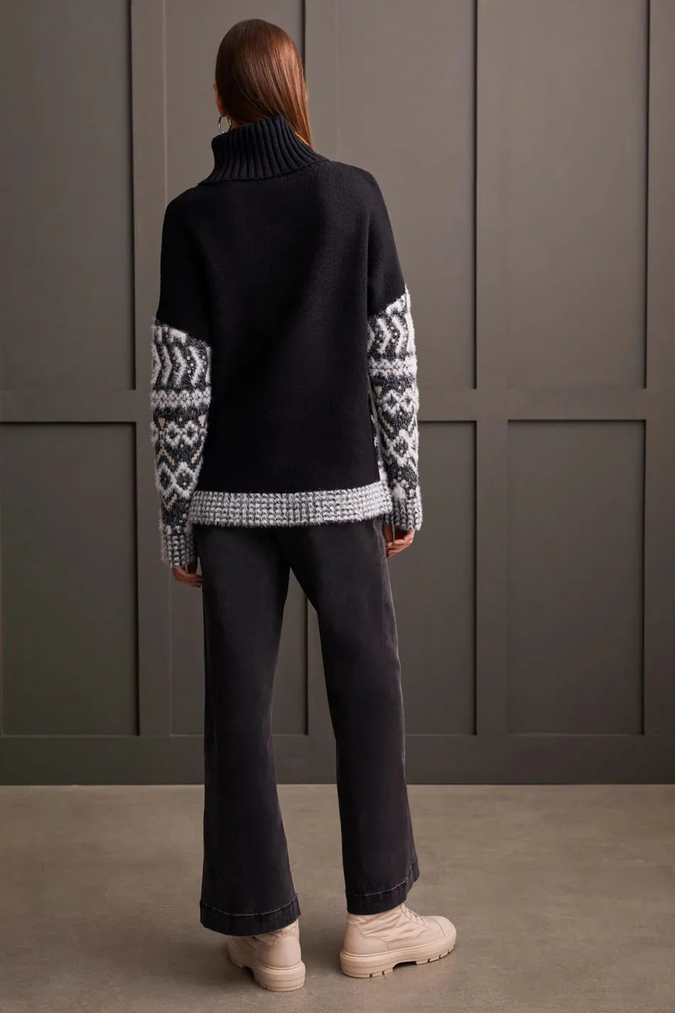 TR5645o Turtleneck Fuzzy Intarsia Sweater